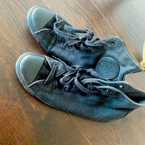 Chuck Taylor converse all black slim sneakers